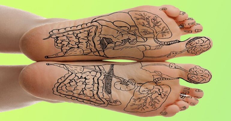 Zašto je masaža stopala svake večeri tako dragocena! Leči svaki organ i deo tela