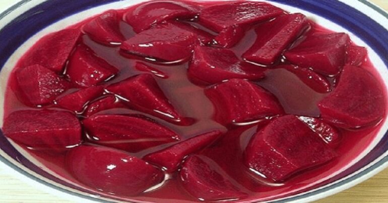 Ovo piće od CVEKLE kompletno reguliše pritisak!