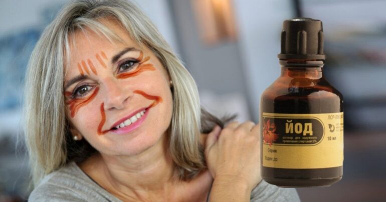 Podmladite lice 10 godina sa ova 4 obična sastojka