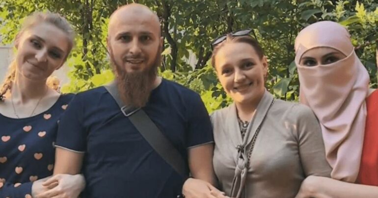 Ivan živi sa tri žene, i ima samo jednu želju: “Želim imati pedesetero dece”