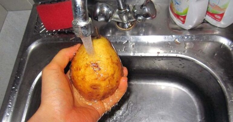 Saveti kako da se rešite hemikalija u povrću i voću: KAKO PRAVILNO OPRATI I OČISTITI POVRĆE I VOĆE