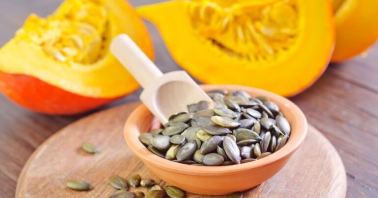 Seme bundeve jača kosti, zglobove, kičmu… uklanja akne i bubuljice a ženama produžava mladost i smanjuje rizik od bolesti