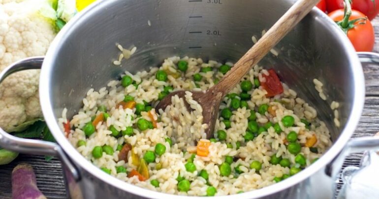 Greške prilikom kuvanja pirinča: u pirinču postoji arsen – morate ga očistiti pre upotrebe