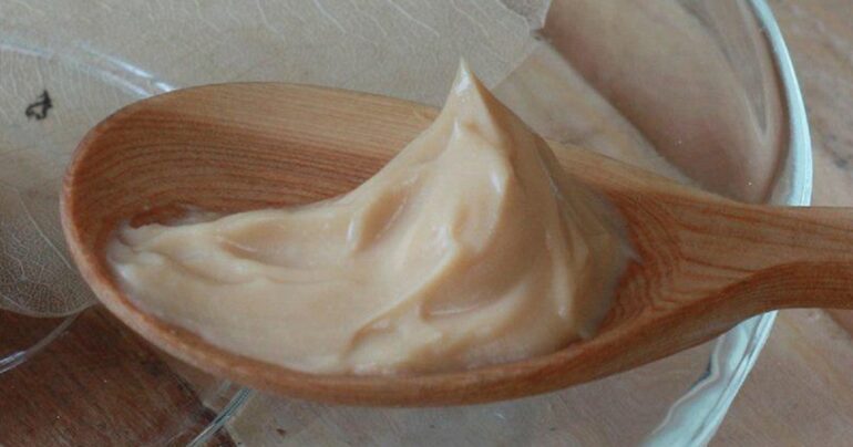 Mojoj prijateljici od 67 godina svi daju 40. Tajna je u domaćoj kremi od konjaka!